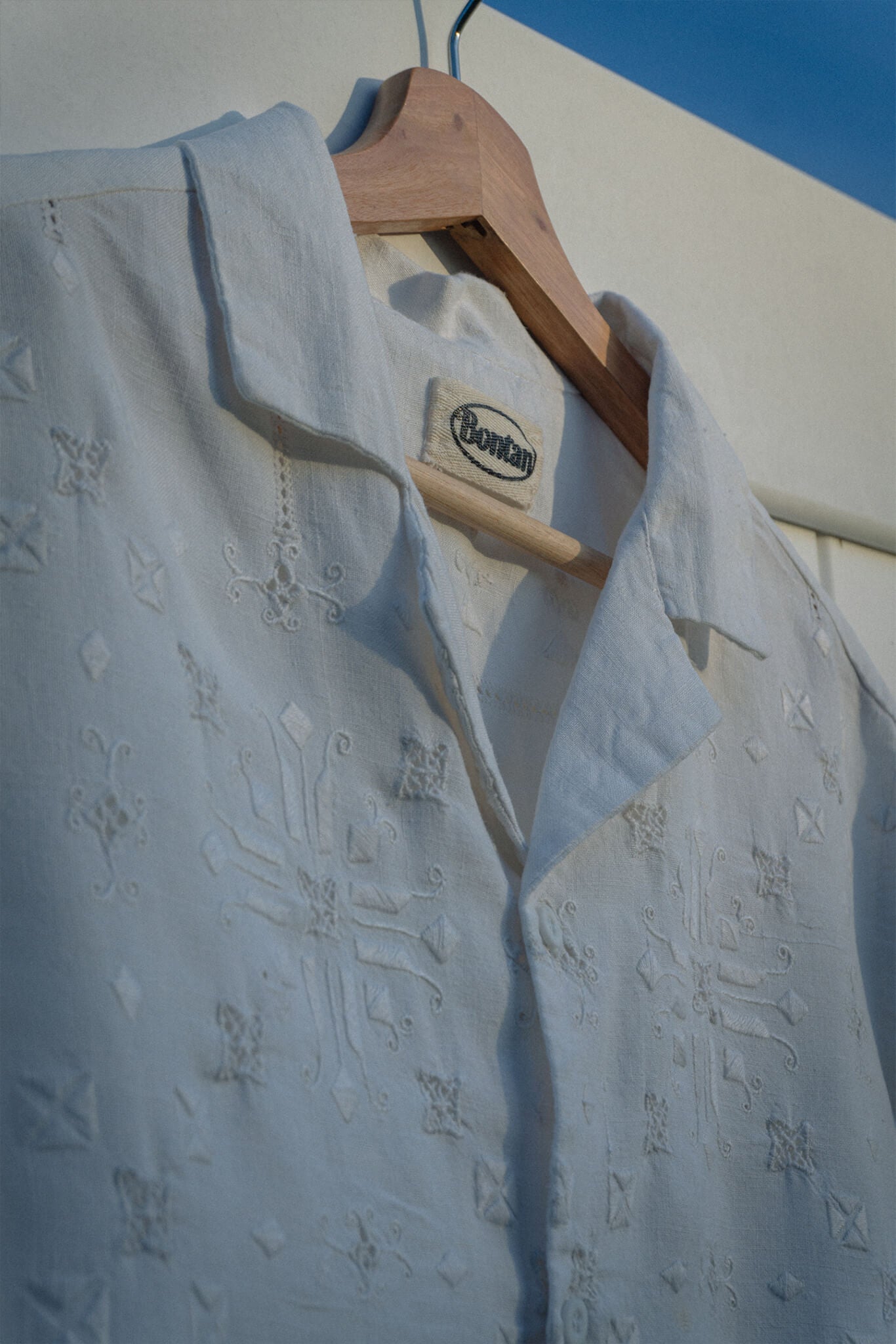White Textured Tablecloth Shirt (Medium)