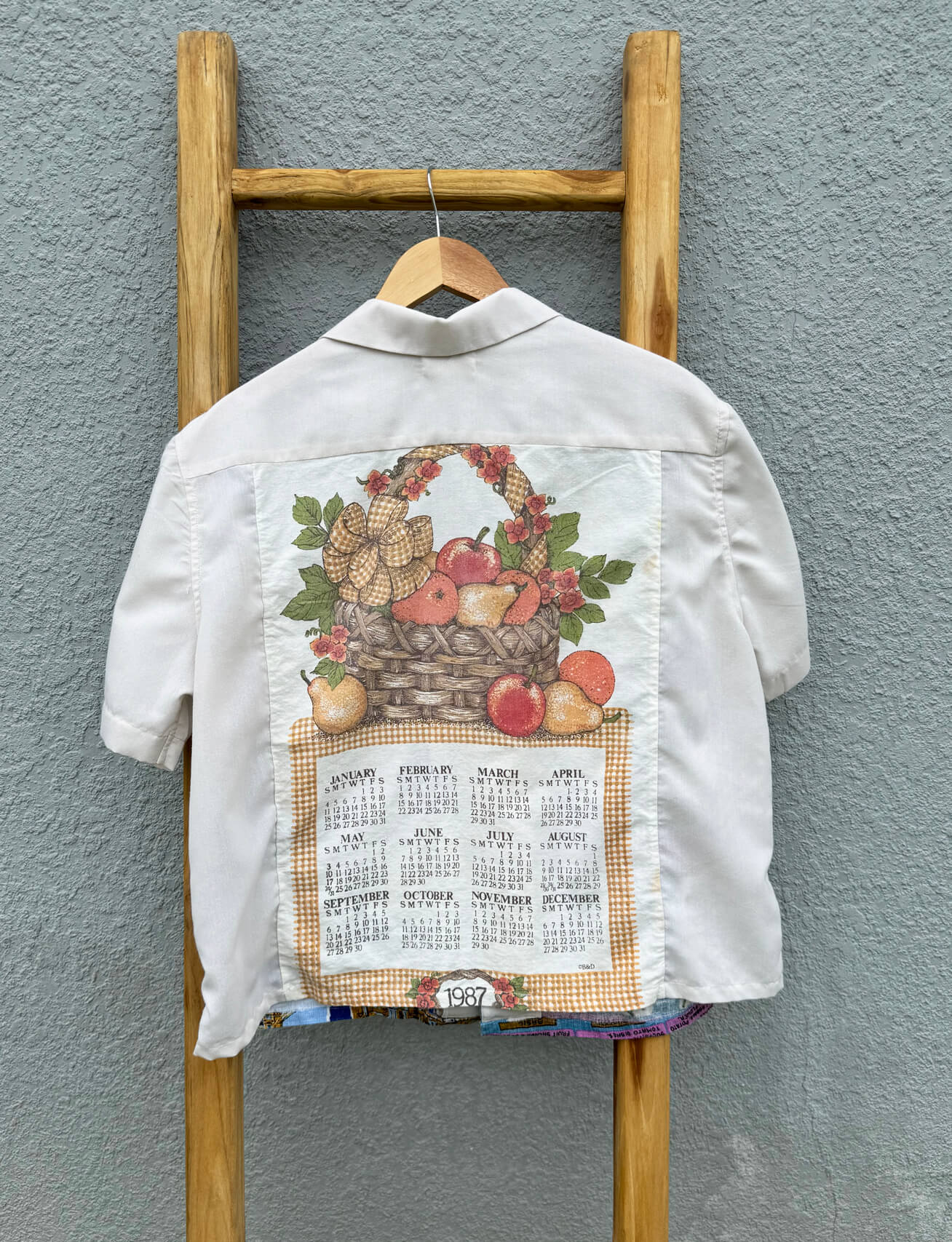 Kitchen Towel Calendar Shirt (Small)