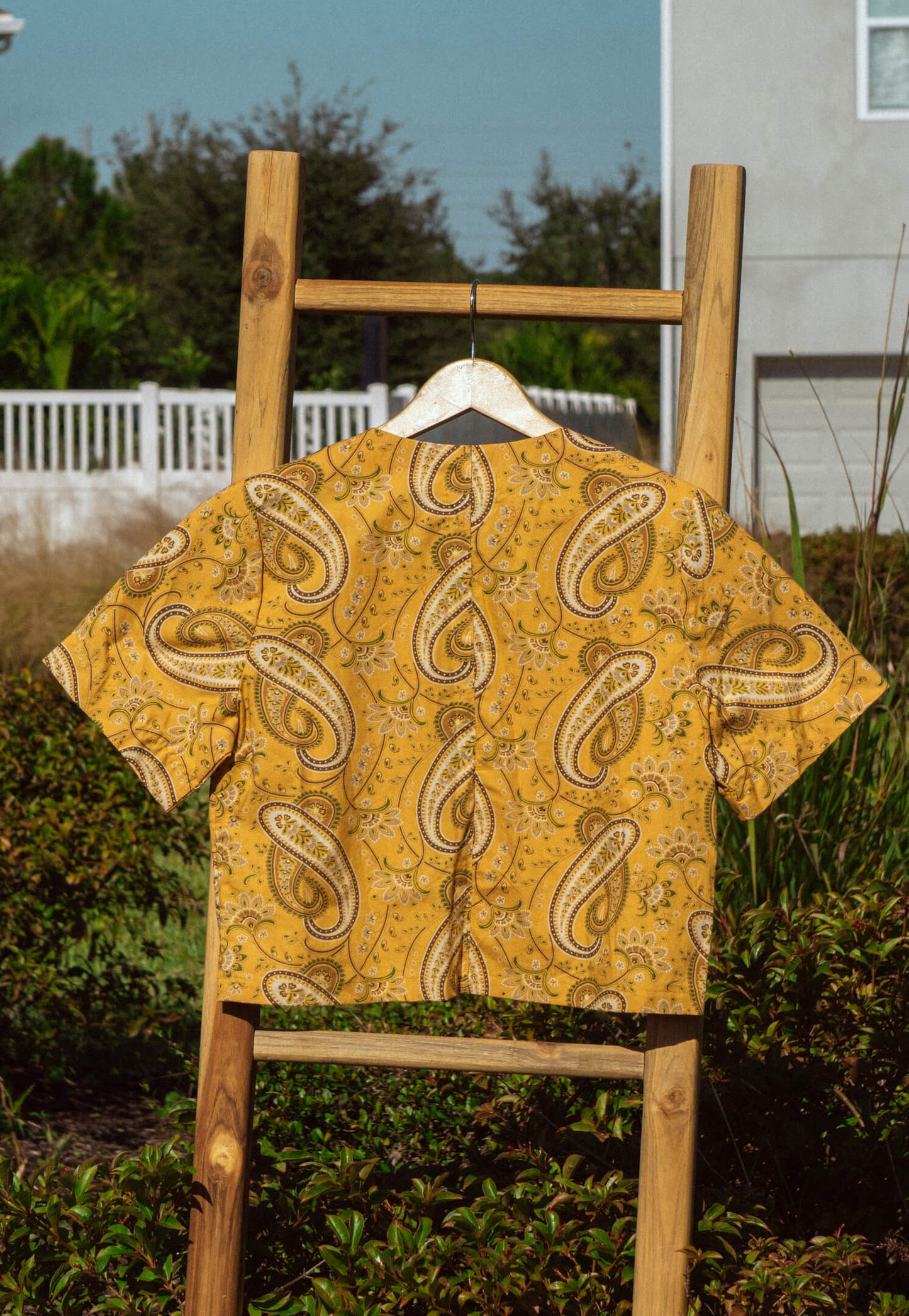 Oro Paisley Tie-Top (Women's Large)